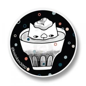 Котик в кофе с пенкой