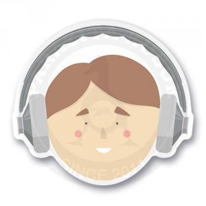 Мальчик в наушниках