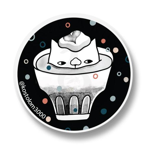Котик в кофе с пенкой